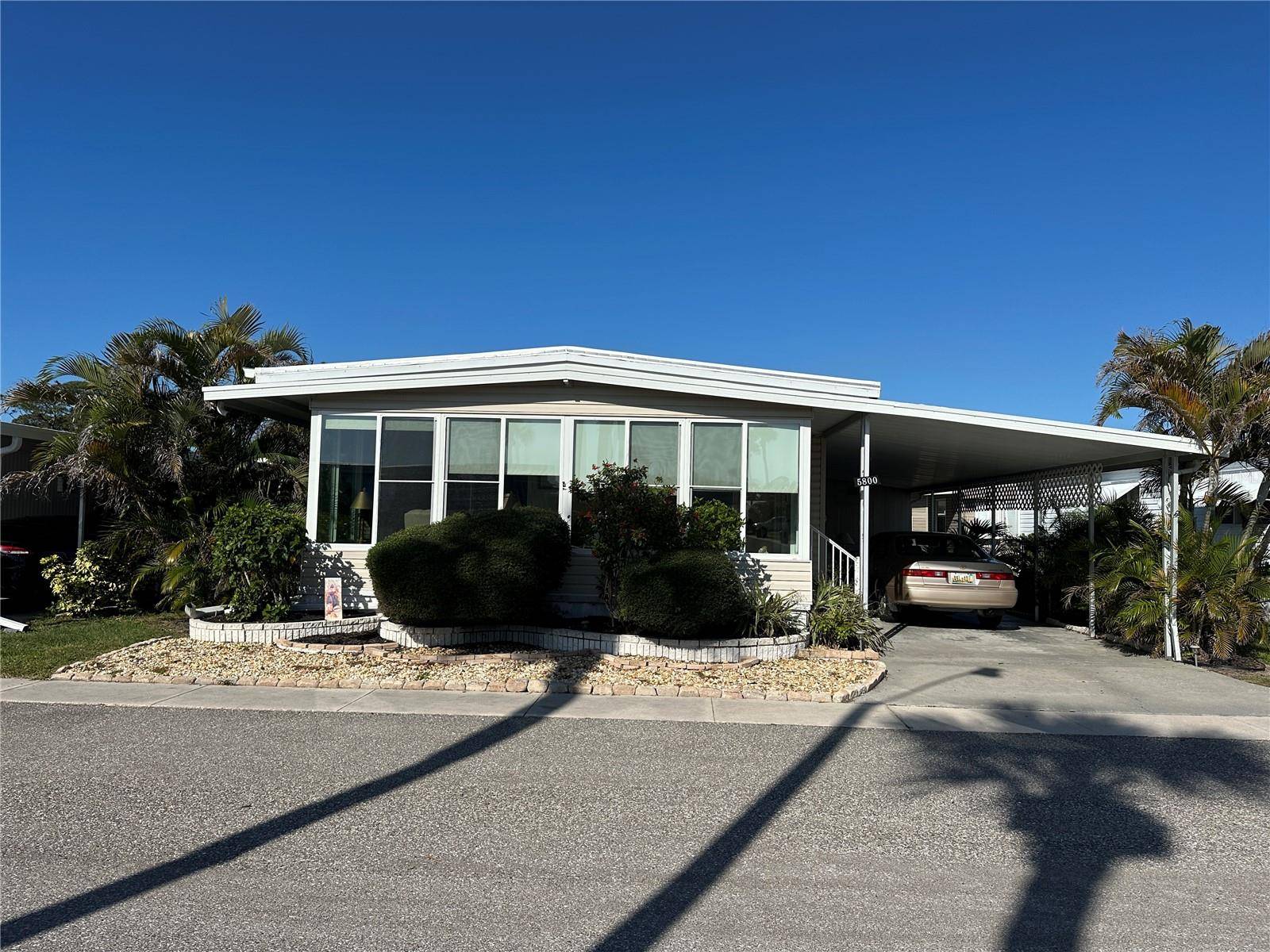 5800 FORSYTHIA RD, Venice, FL 34293
