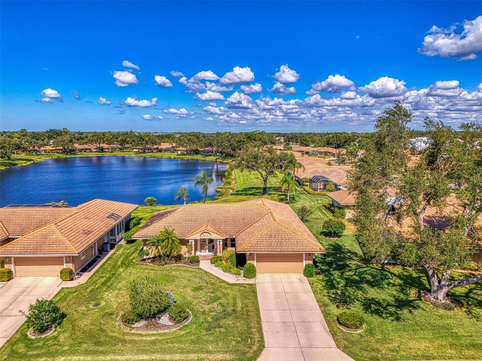 3168 E VILLAGE DR, Venice, FL 34293