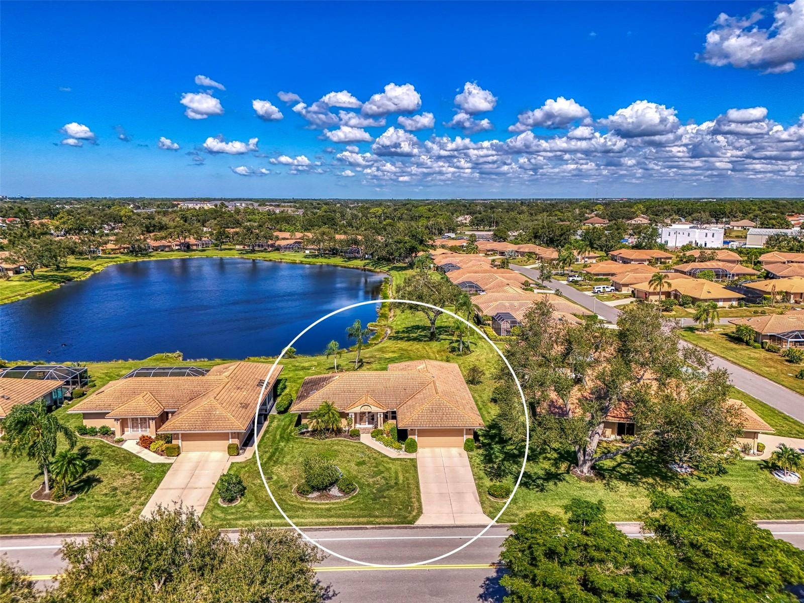 3168 E VILLAGE DR, Venice, FL 34293