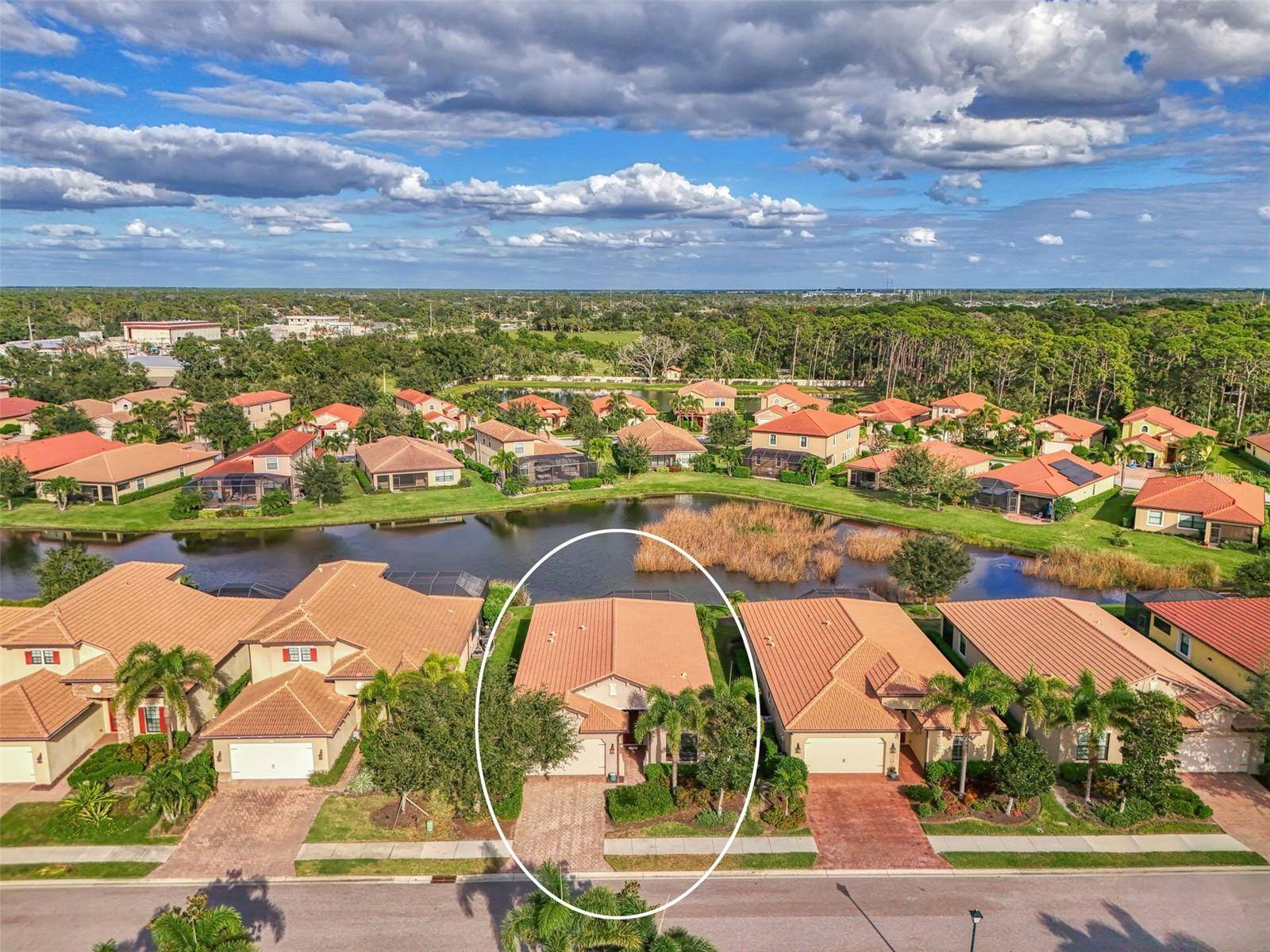 1050 BLUFFWOOD DR, Nokomis, FL 34275