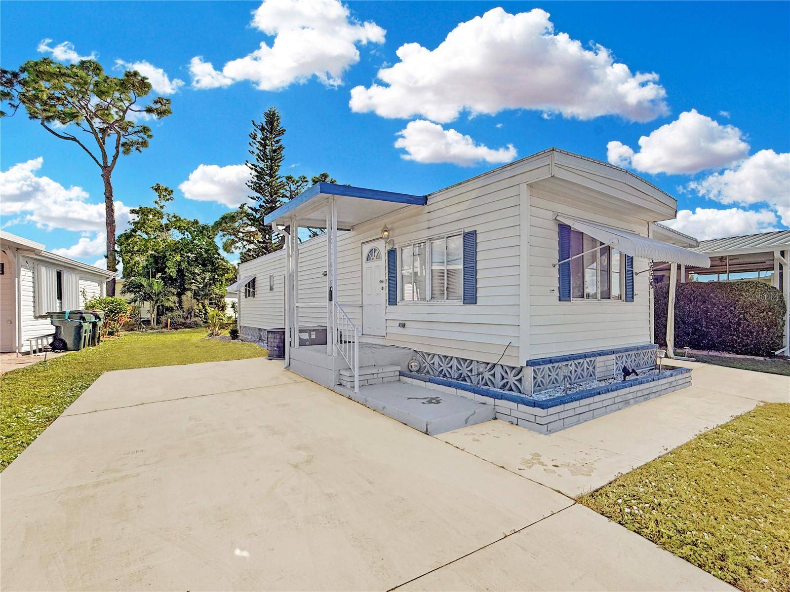 5559 HOLIDAY PARK BLVD, North Port, FL 34287