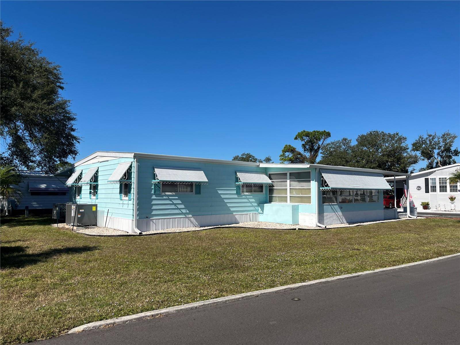 518 CERVINA DR N, Venice, FL 34285