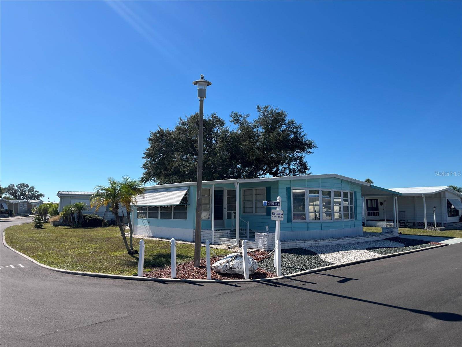 518 CERVINA DR N, Venice, FL 34285