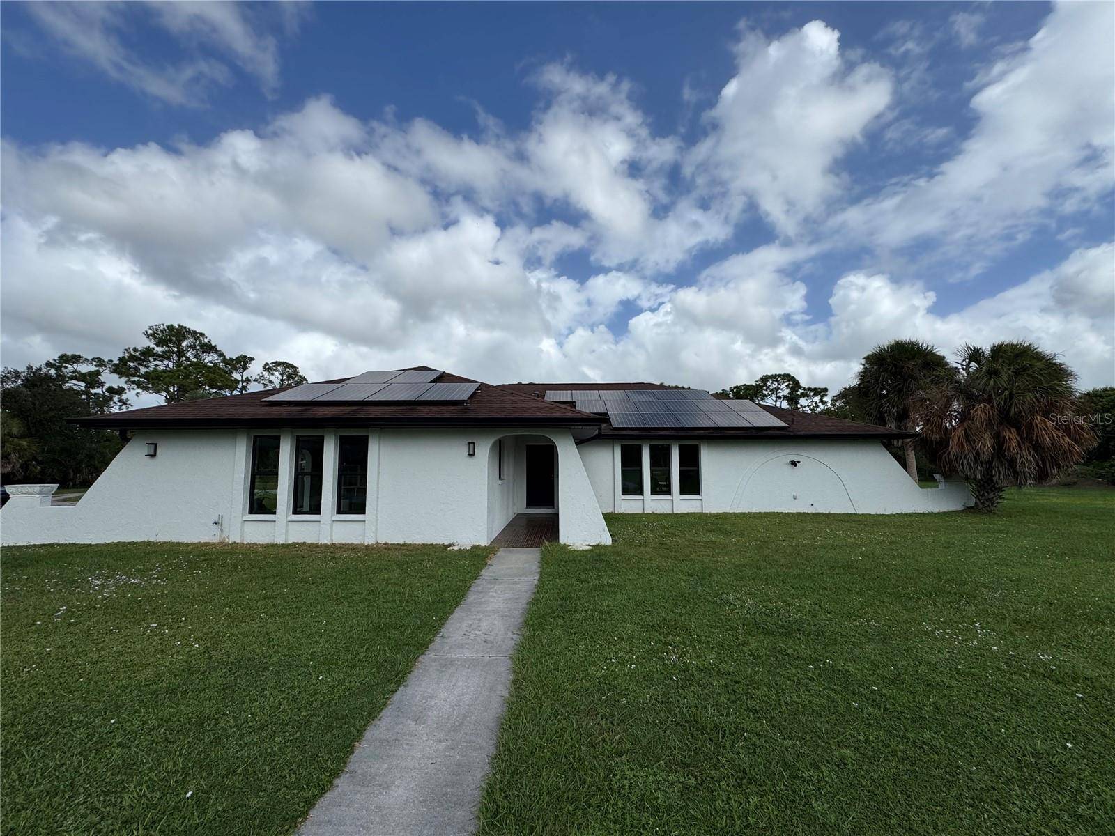 900 CRESTWOOD RD, Englewood, FL 34223