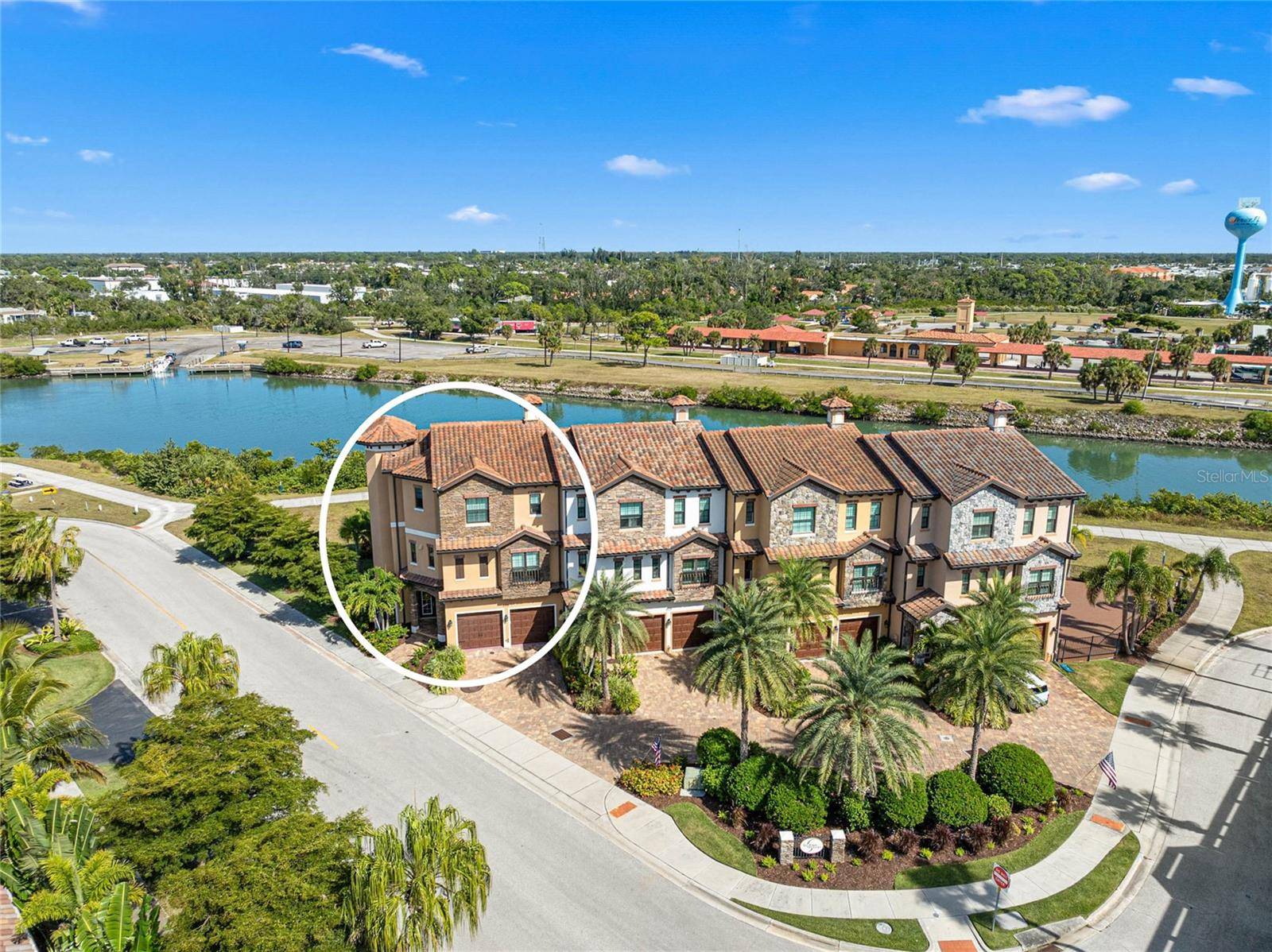 205 E VENICE AVE, Venice, FL 34285