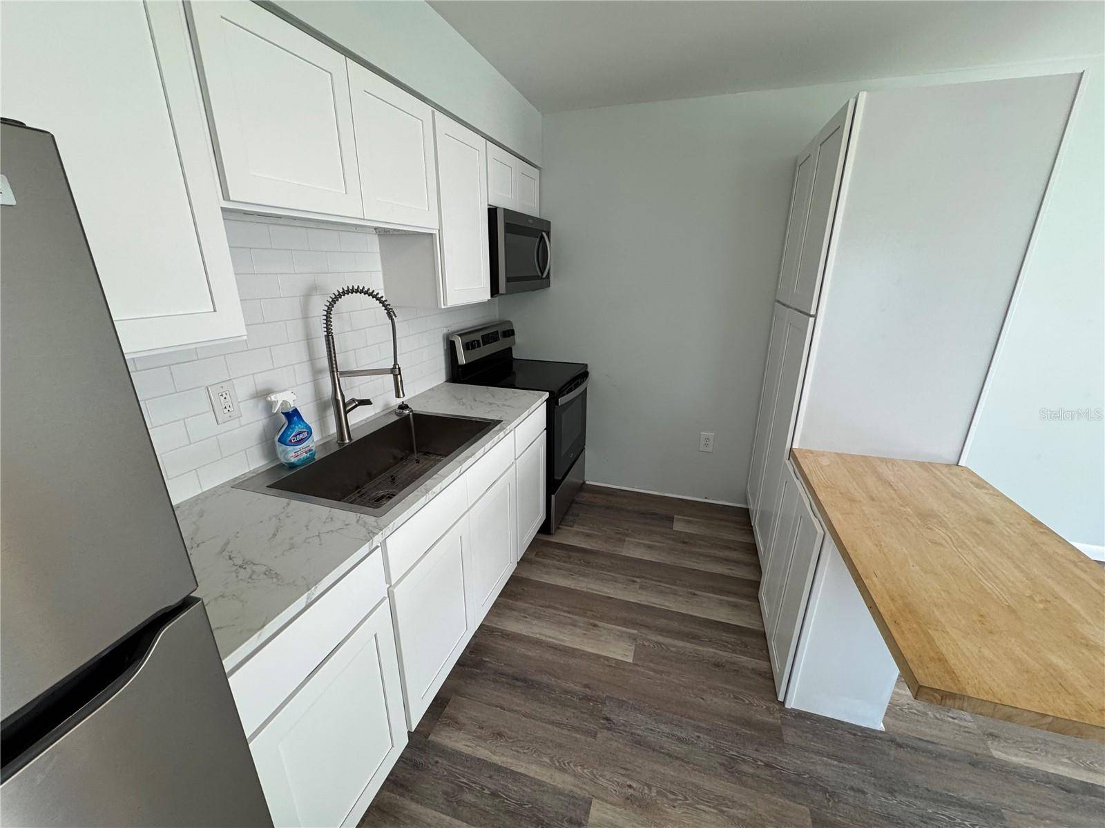 215 PARK BLVD S #B, Venice, FL 34285