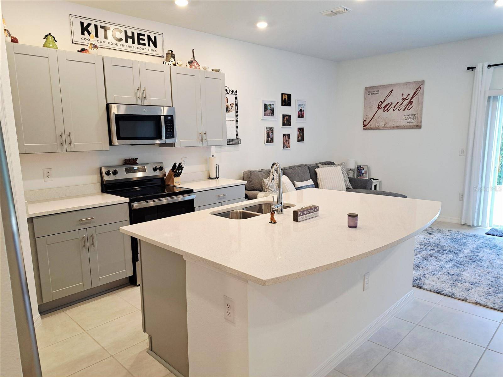 2991 CANARY AVE, Davenport, FL 33837