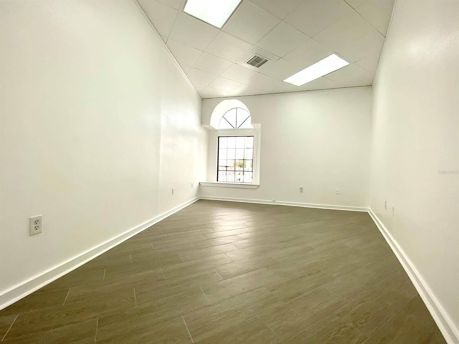 1365 N Courtenay Pkwy, Merritt Island, FL 32953