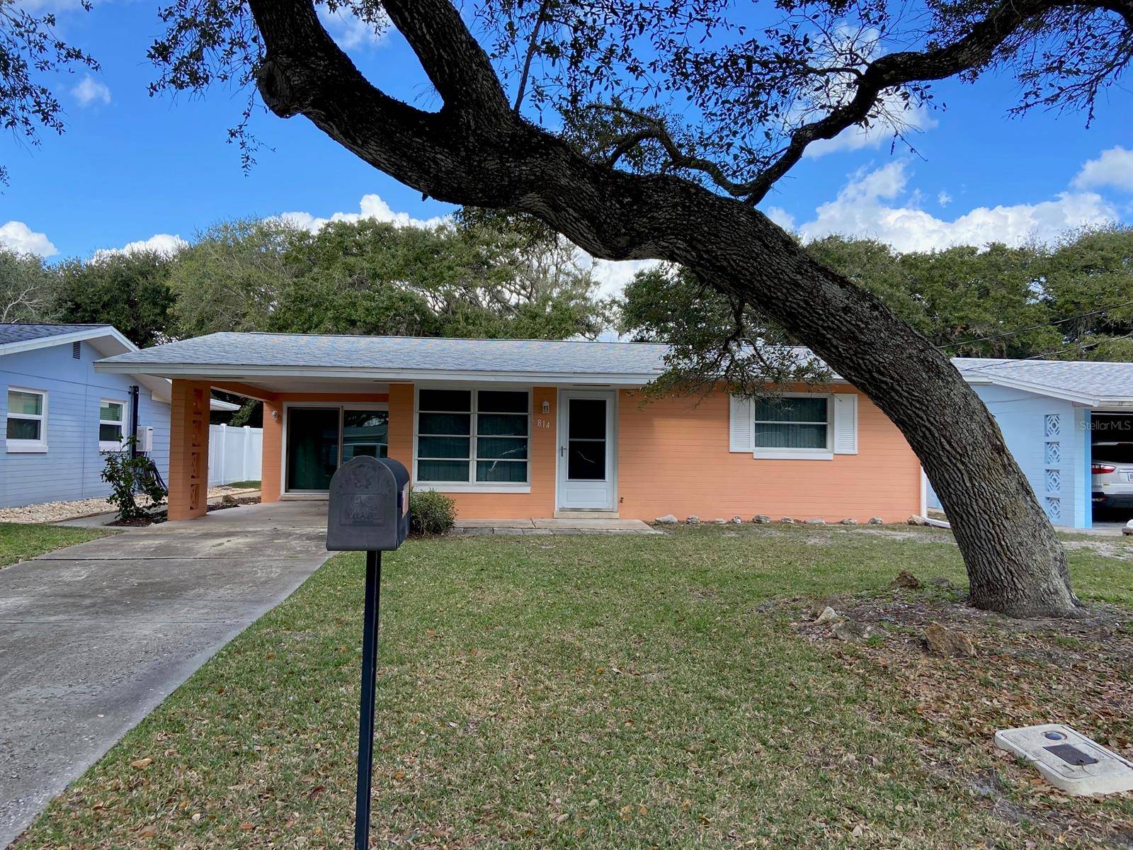 814 E 10th AVE, New Smyrna Beach, FL 32169