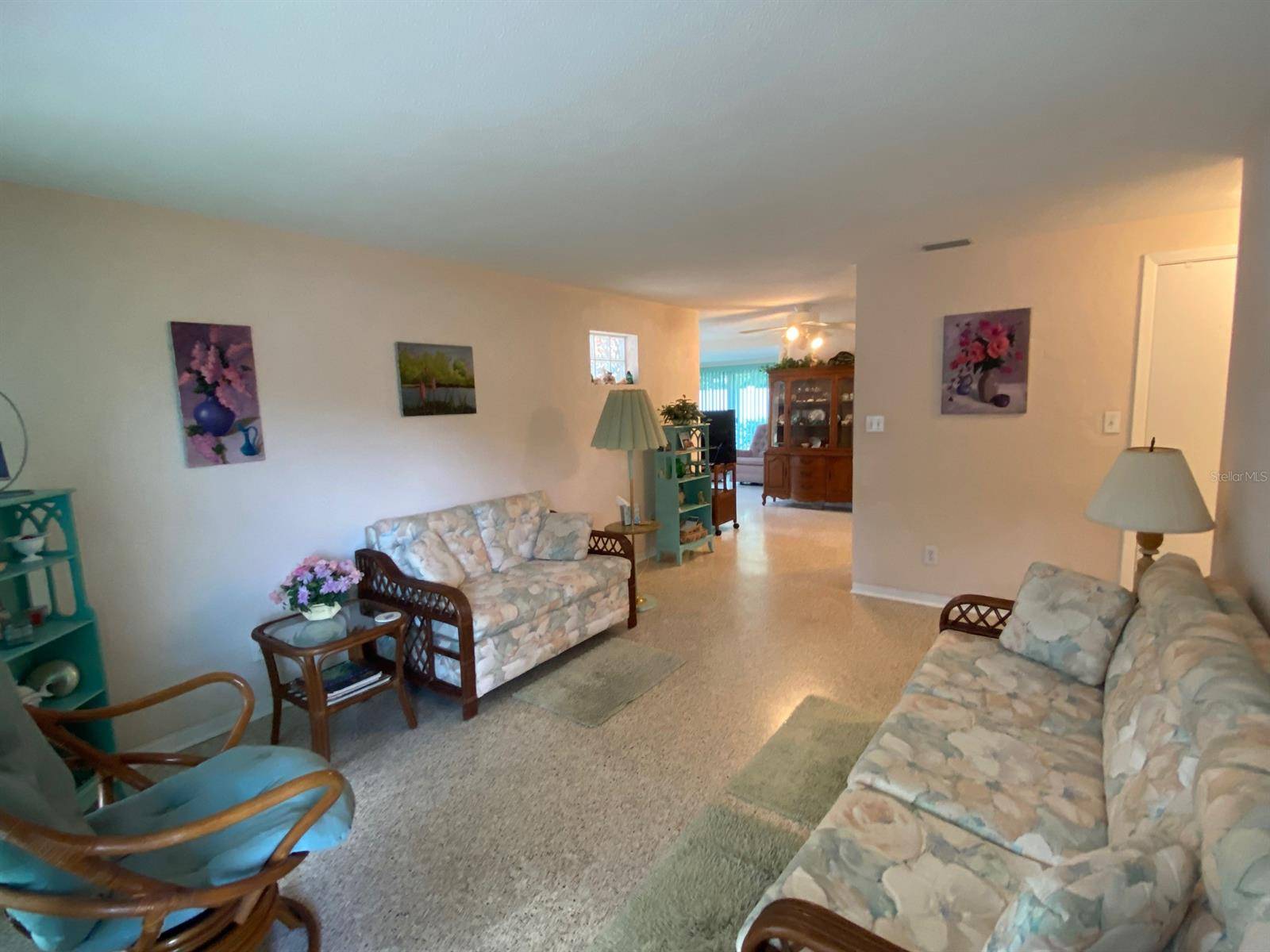 814 E 10th AVE, New Smyrna Beach, FL 32169