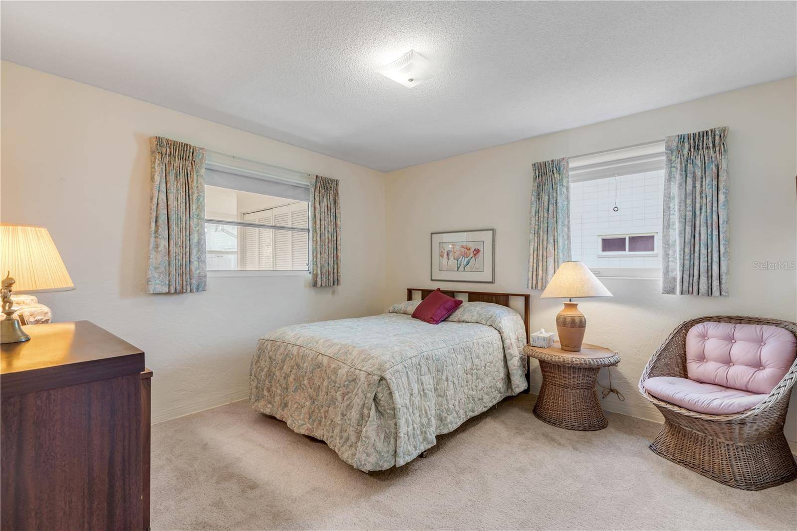 535 S PENINSULA AVE, New Smyrna Beach, FL 32169
