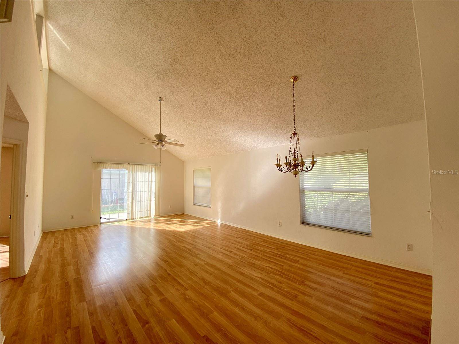 101 BRAEBURN CIR, Daytona Beach, FL 32114