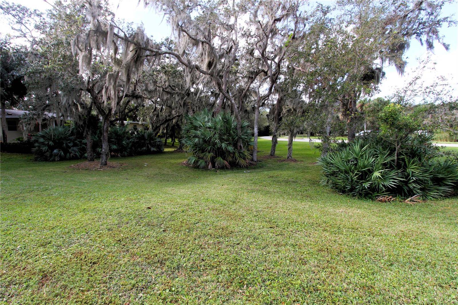 498 SIOUX BLVD, Oak Hill, FL 32759