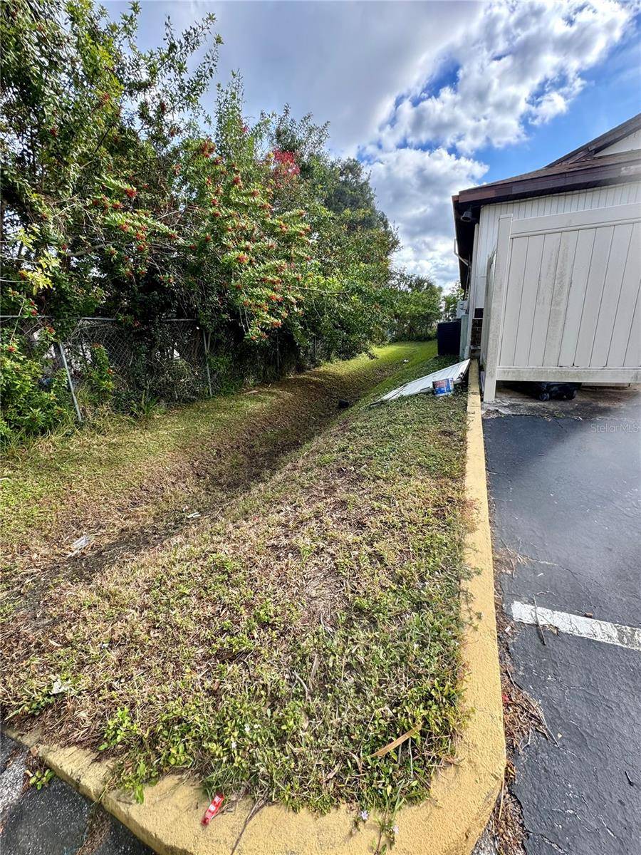2335 S RIDGEWOOD AVE, South Daytona, FL 32119