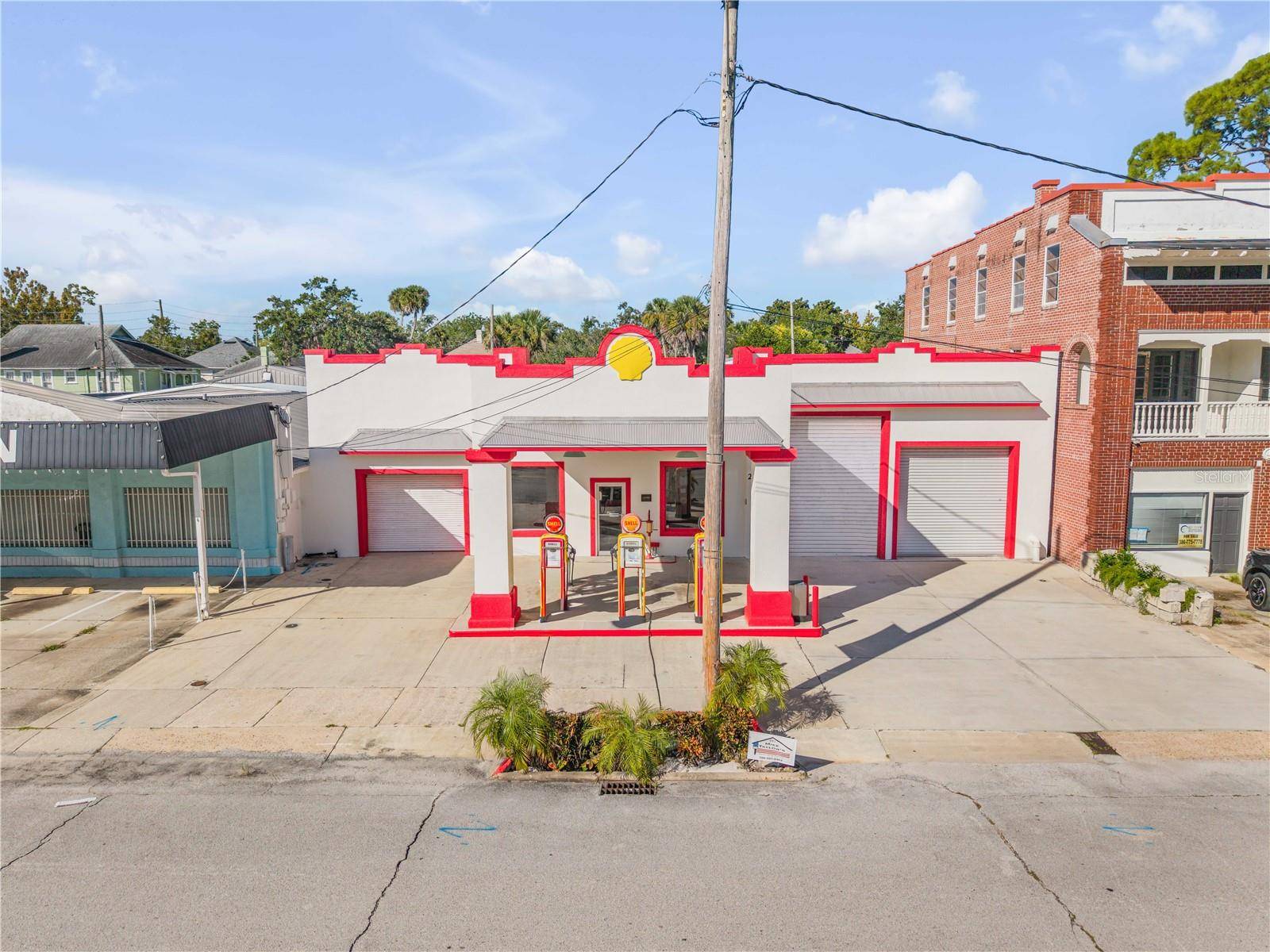 208 MAGNOLIA ST, New Smyrna Beach, FL 32168