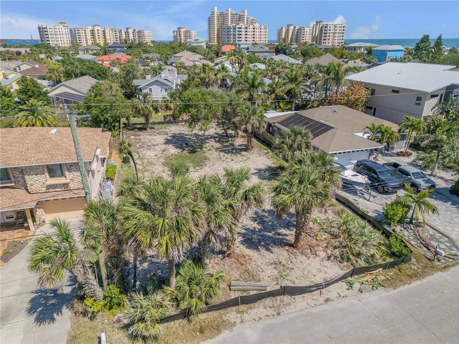 204 DUNE CIR, New Smyrna Beach, FL 32169