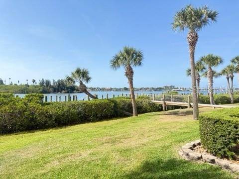 460 BOUCHELLE DR #104, New Smyrna Beach, FL 32169