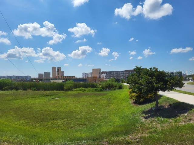 S APOPKA VINELAND, Orlando, FL 32821