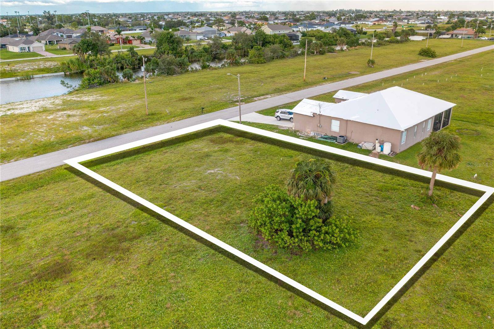 1718 NW 8TH TER, Cape Coral, FL 33993