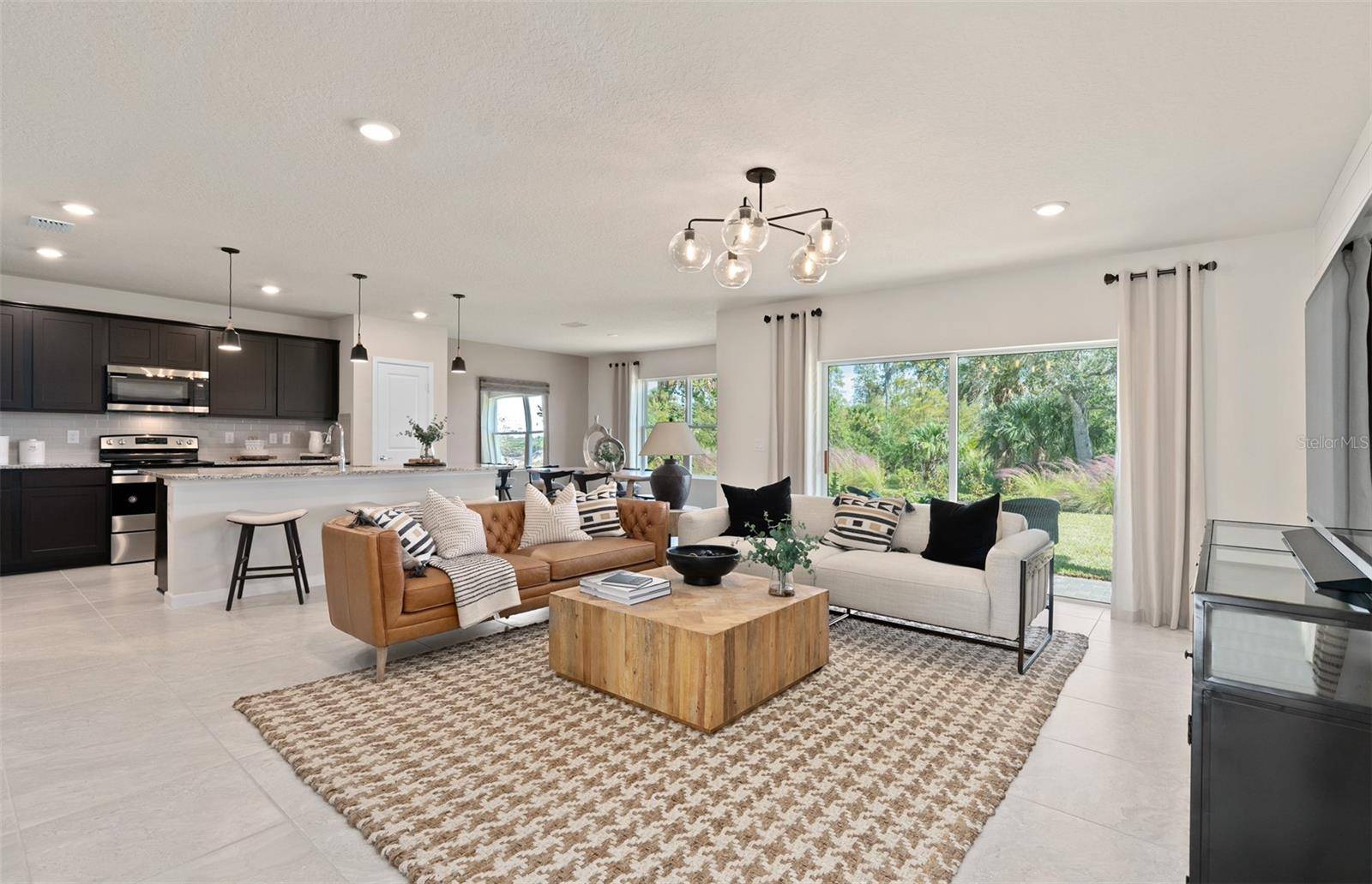 2118 CHARMING AVE, Davenport, FL 33897