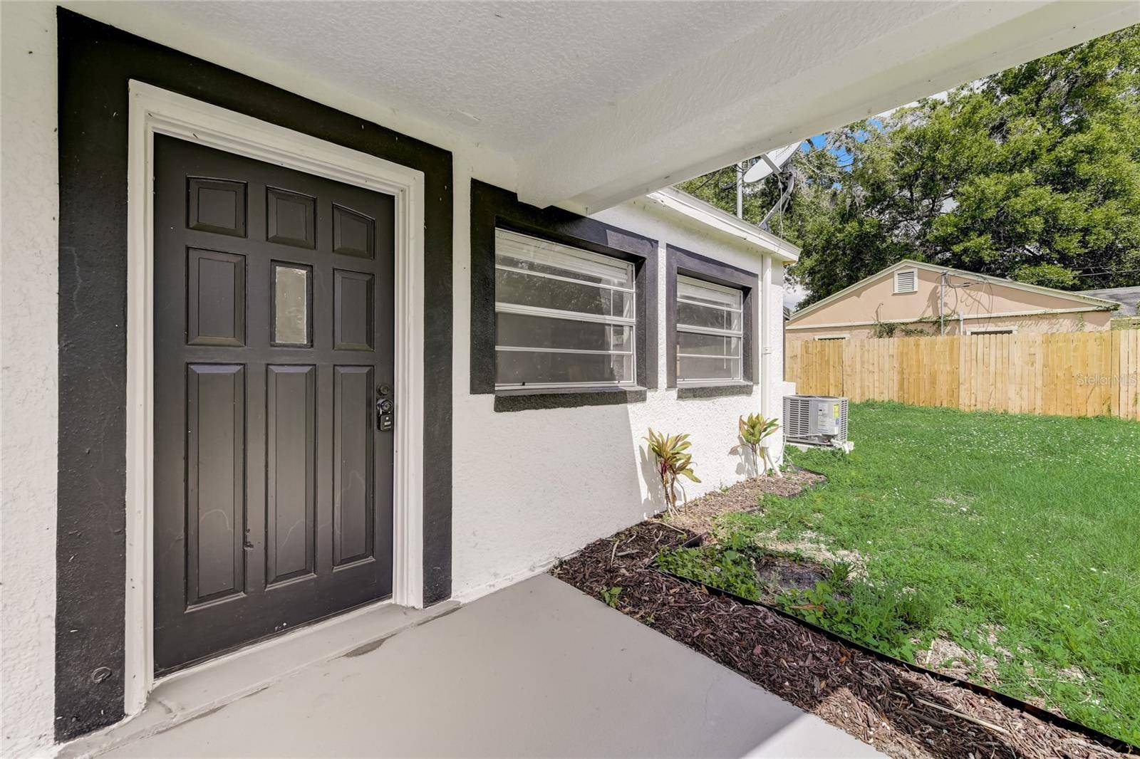 2600 S CRYSTAL LAKE DR, Orlando, FL 32806