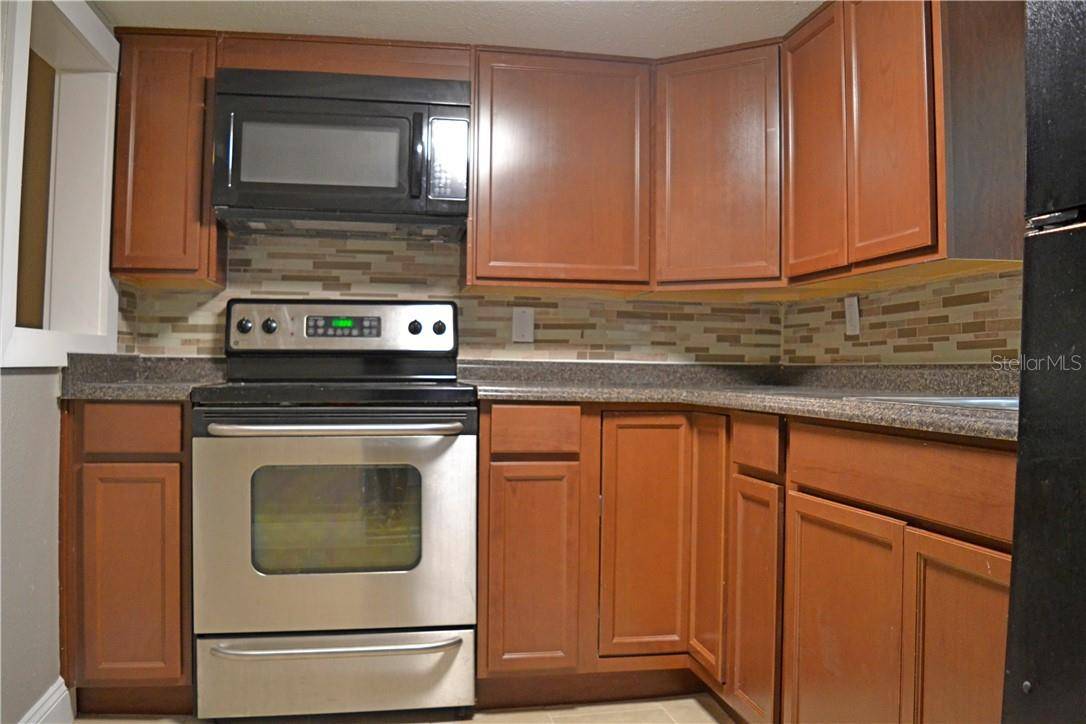 647 S DELAWARE AVE, Deland, FL 32720