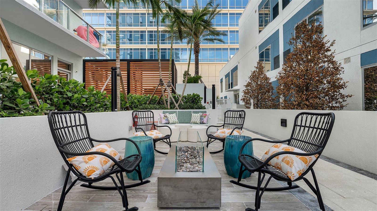 225 1ST AVE N #B2, St Petersburg, FL 33701