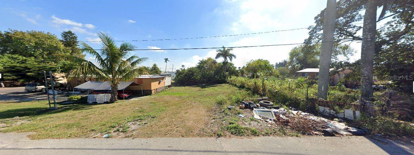 205 SE 1ST AVE, South Bay, FL 33493