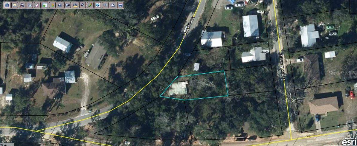 2916 MILTON AVE, Marianna, FL 32448