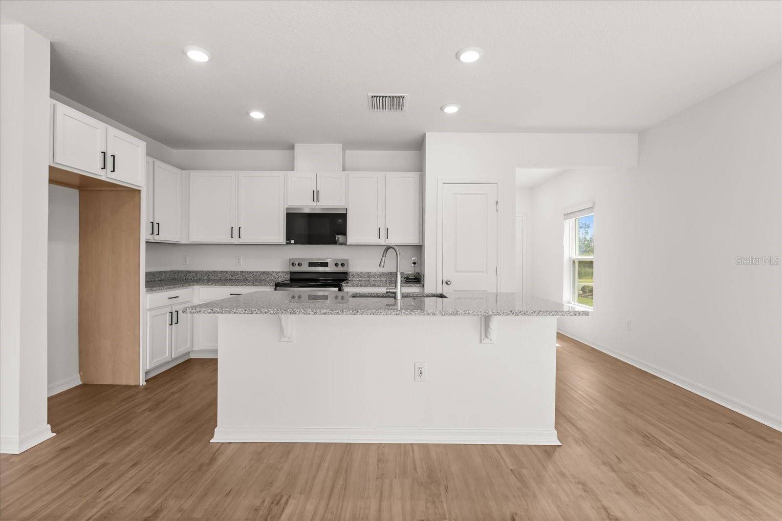 359 SEQUOIA DR, Lake Wales, FL 33859