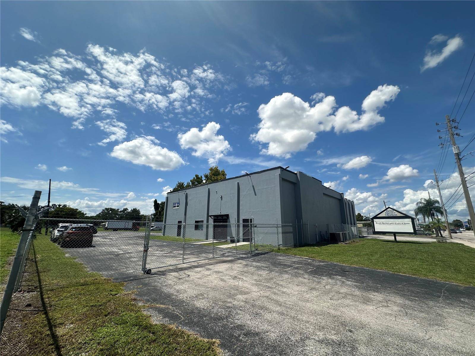 2300 S ORANGE BLOSSOM TRL, Orlando, FL 32805