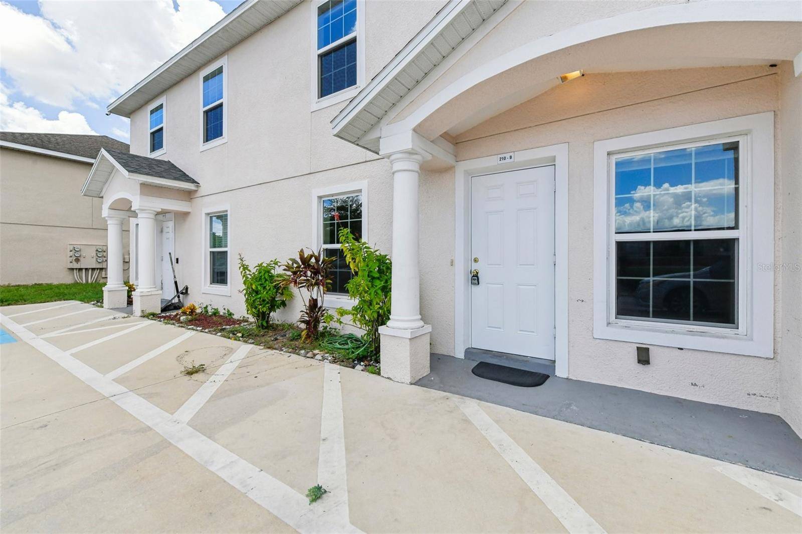210 MAJORS LN #B, Kissimmee, FL 34743