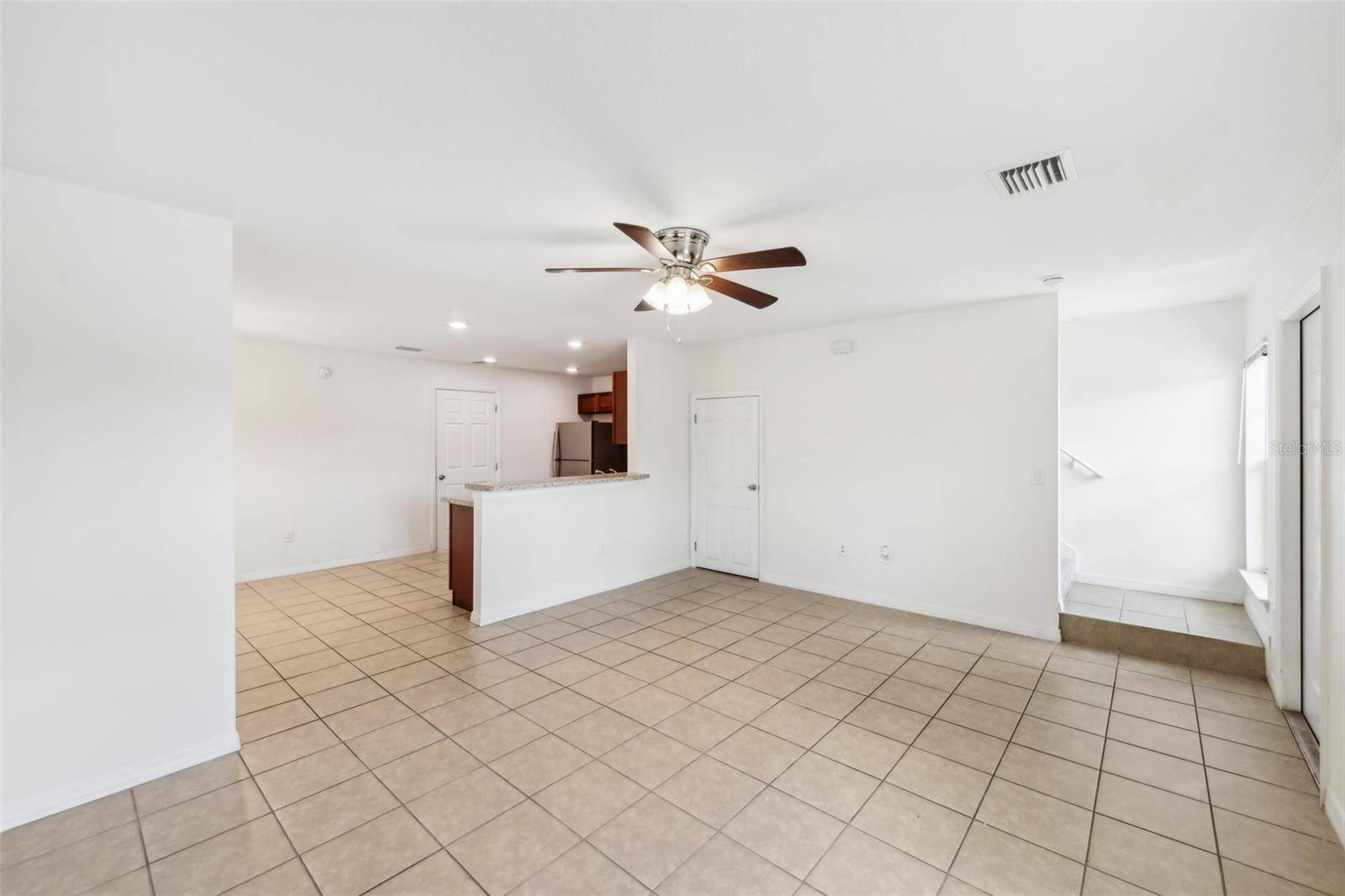 210 MAJORS LN #B, Kissimmee, FL 34743