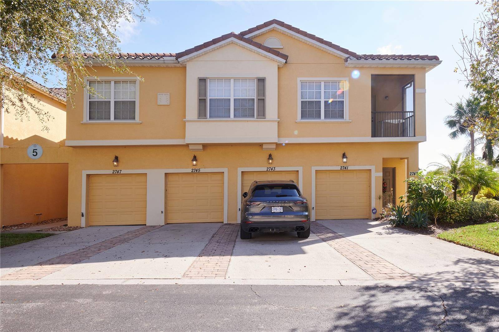 2745 OAKWATER DR, Kissimmee, FL 34747