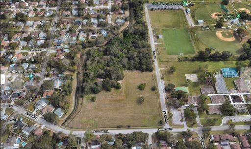 1 ARMAND DR, Tampa, FL 33634
