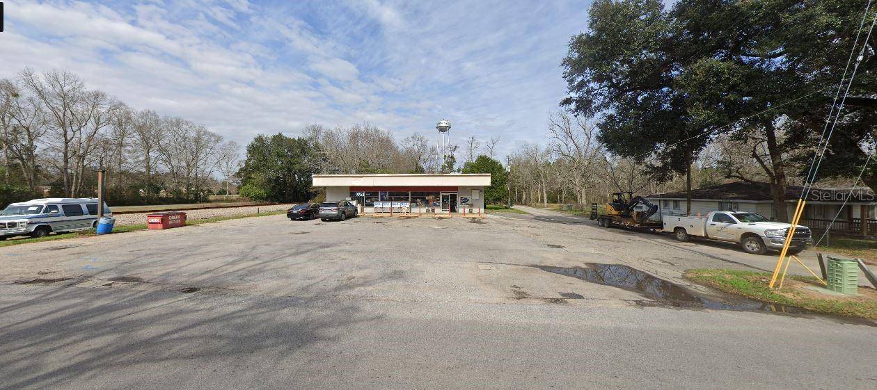 10 WILLIAMS DITCH RD, Cantonment, FL 32533