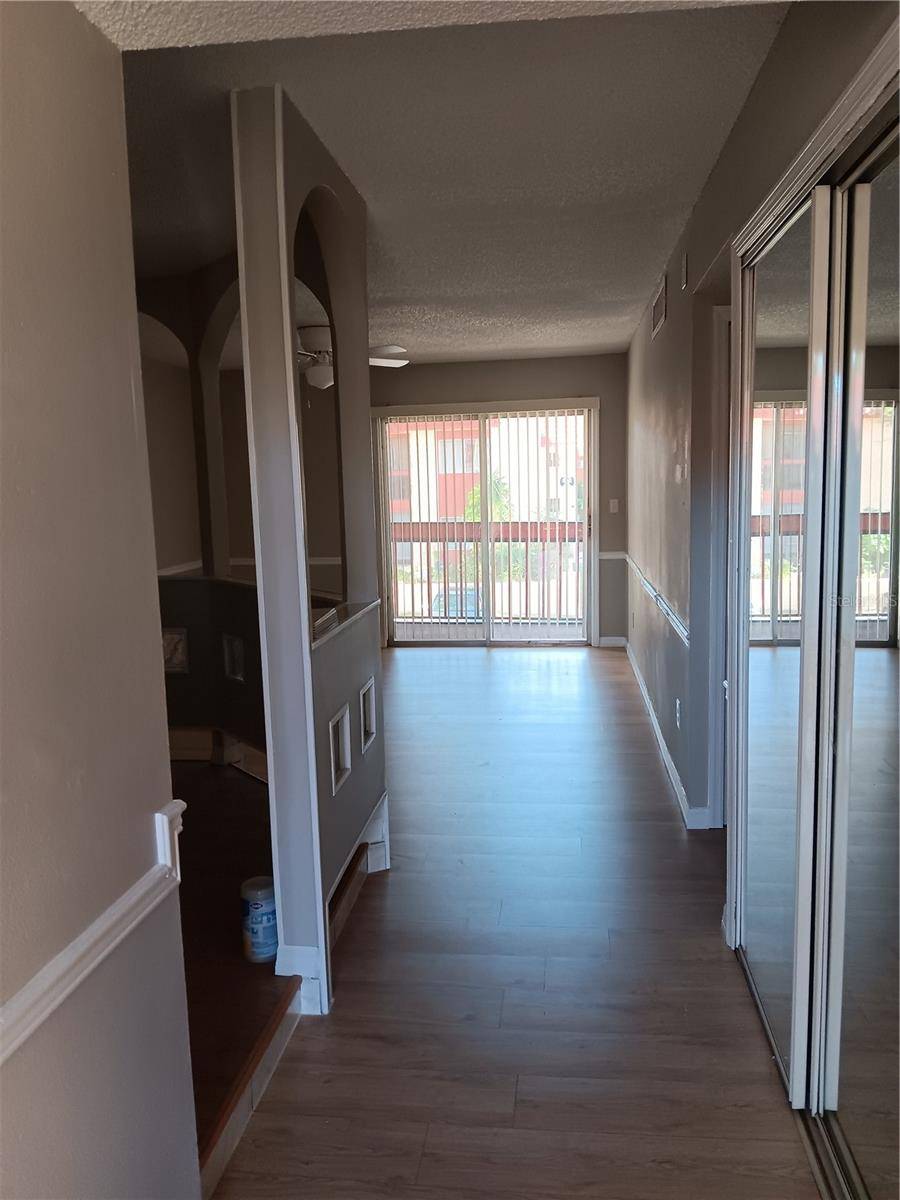 2860 N POWERS DR #8, Orlando, FL 32818
