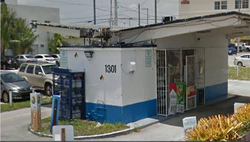 1301 E COMMERCIAL BLVD, Oakland Park, FL 33334