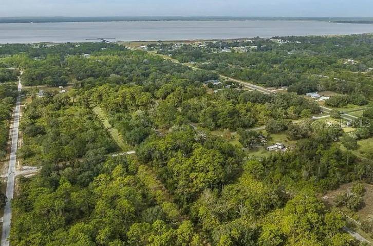 915 INDIAN LAKE DR, Indian Lake Estates, FL 33855