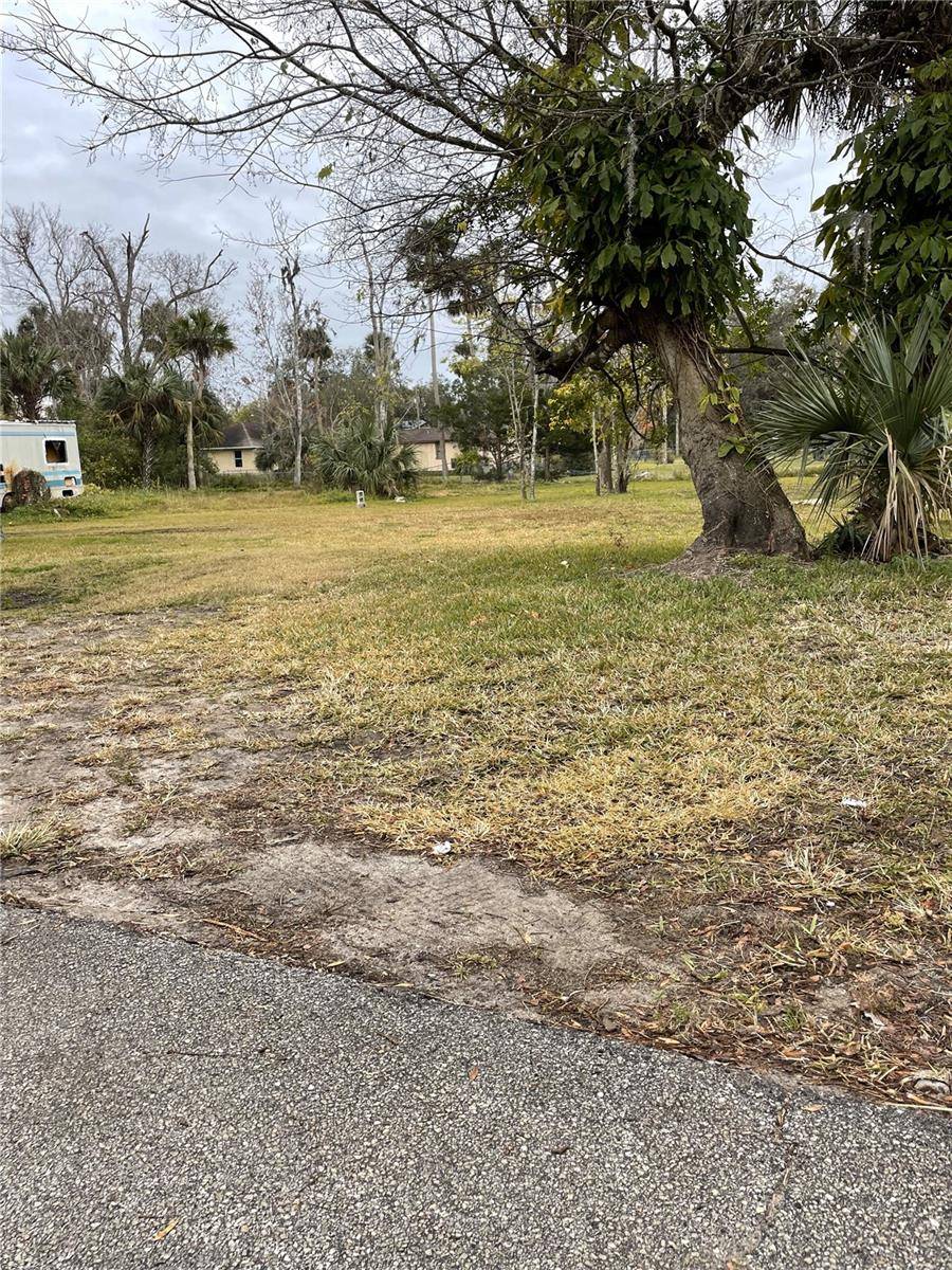 E SPRUCE ST, Daytona Beach, FL 32114