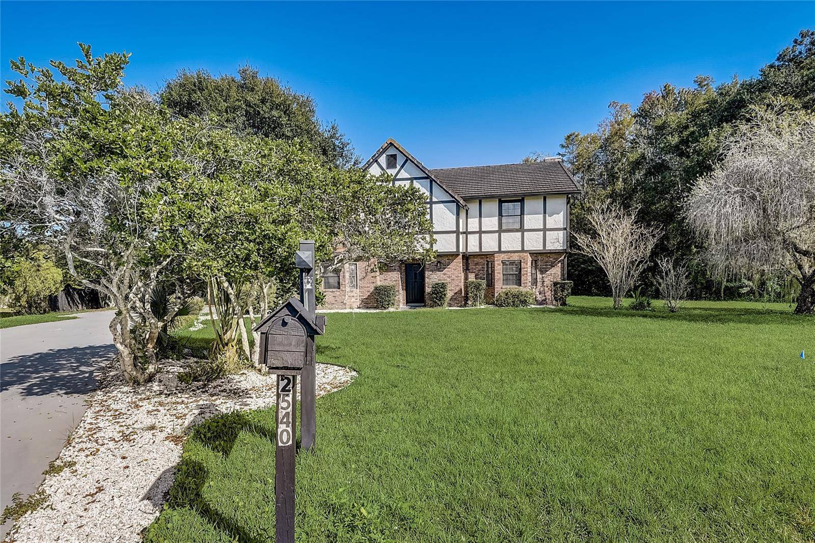 2540 ALBANY DR, Kissimmee, FL 34758