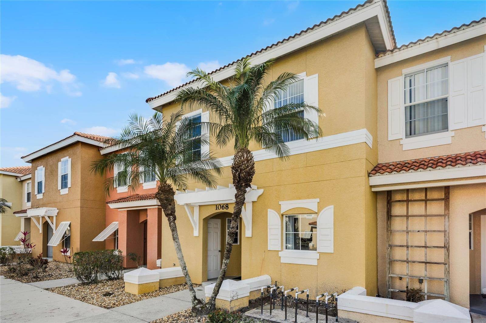 1068 PARK RIDGE CIR, Kissimmee, FL 34746