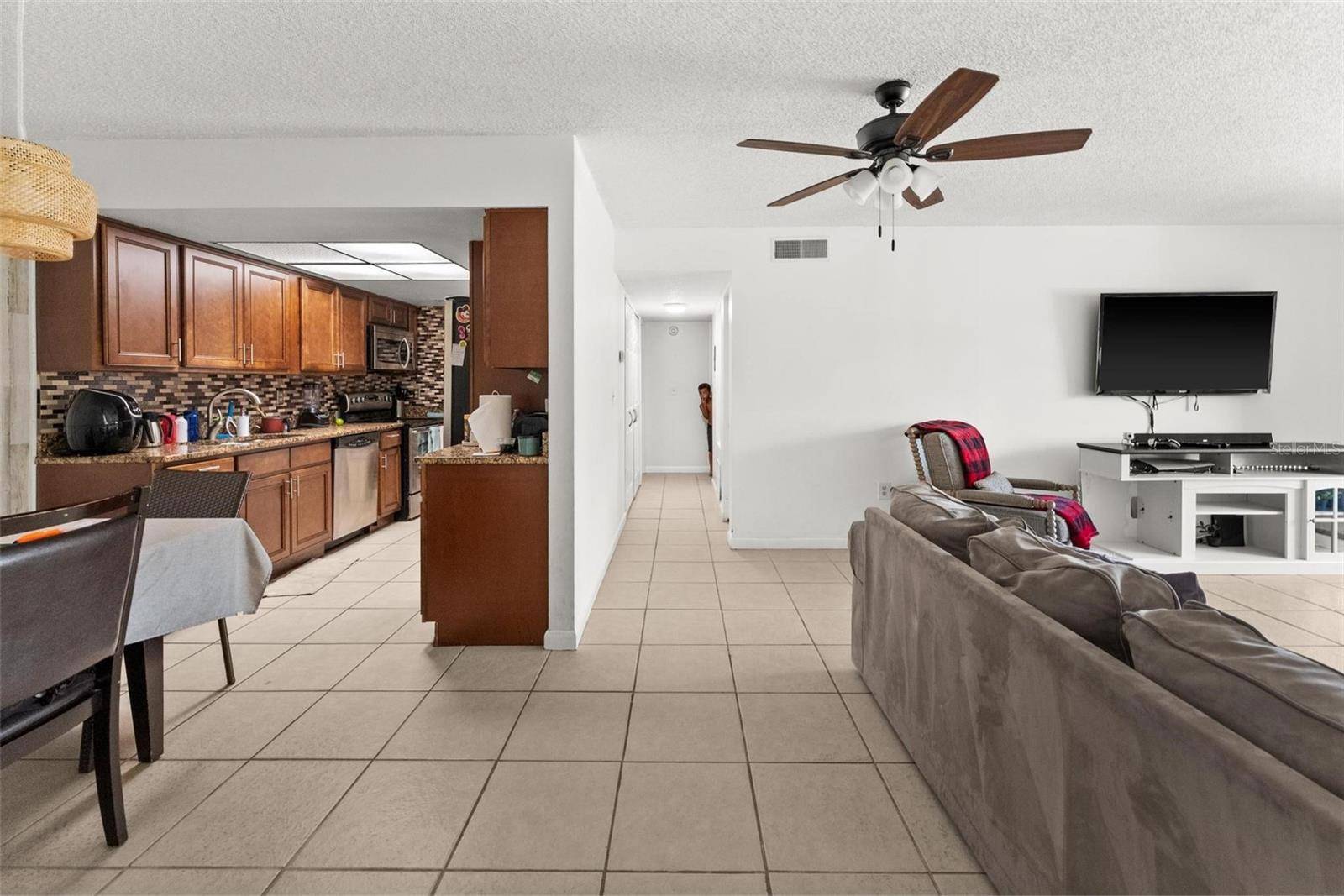 5201 VINELAND RD #112, Orlando, FL 32811