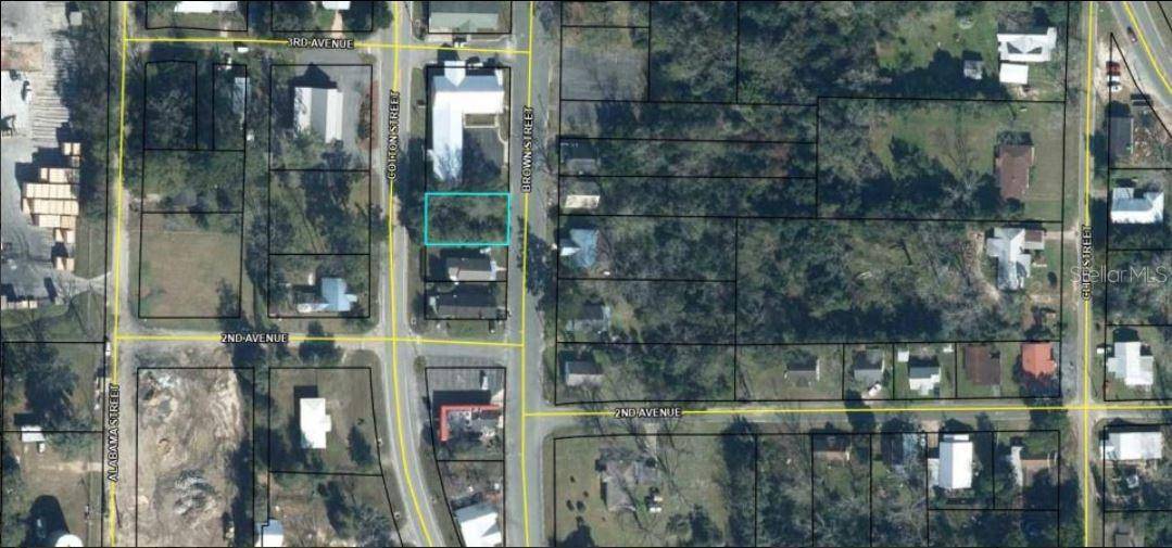 5279 BROWN ST, Graceville, FL 32440