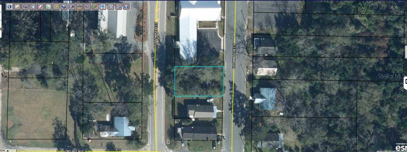 5279 BROWN ST, Graceville, FL 32440