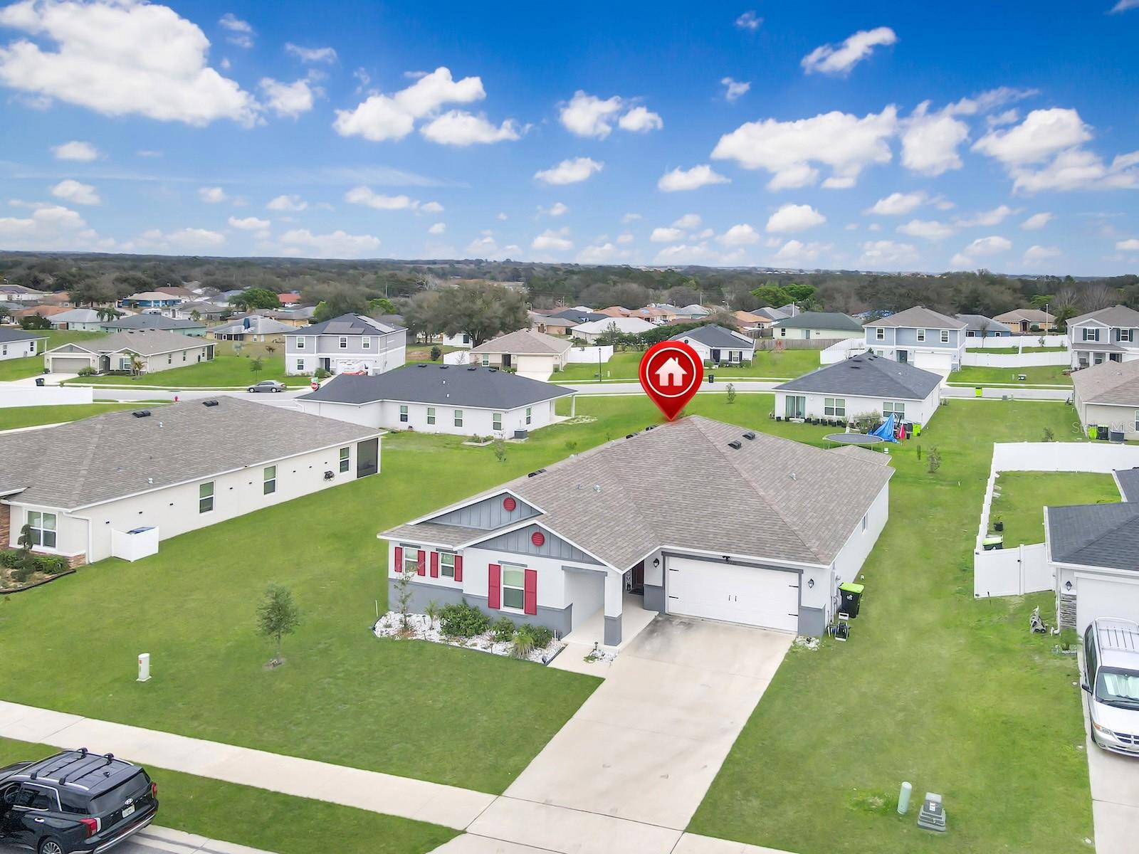 2220 GLADIOLUS LN, Mascotte, FL 34753