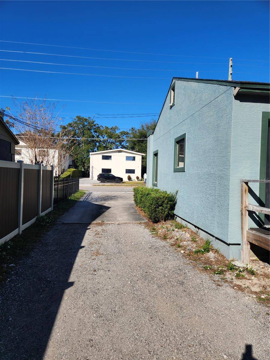 1412 E ROBINSON ST, Orlando, FL 32801