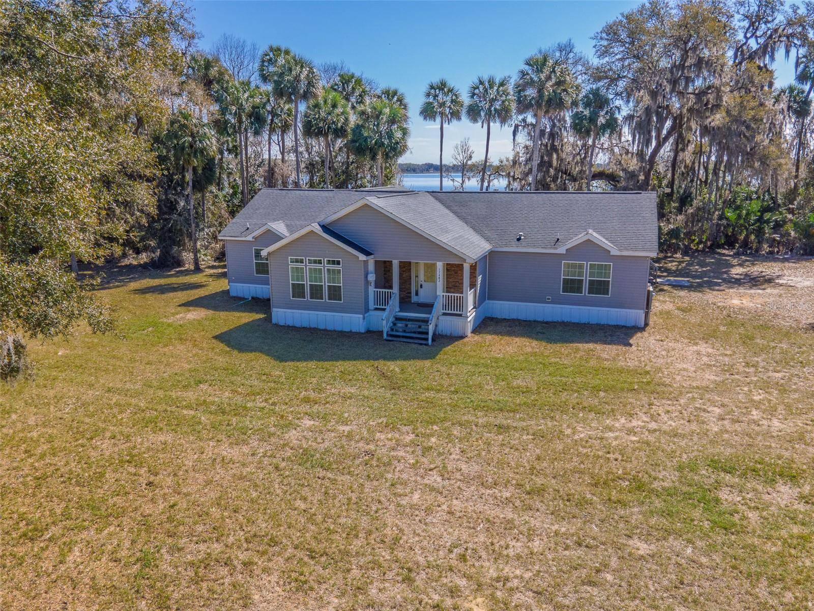 17482 SE 34TH LN, Ocklawaha, FL 32179