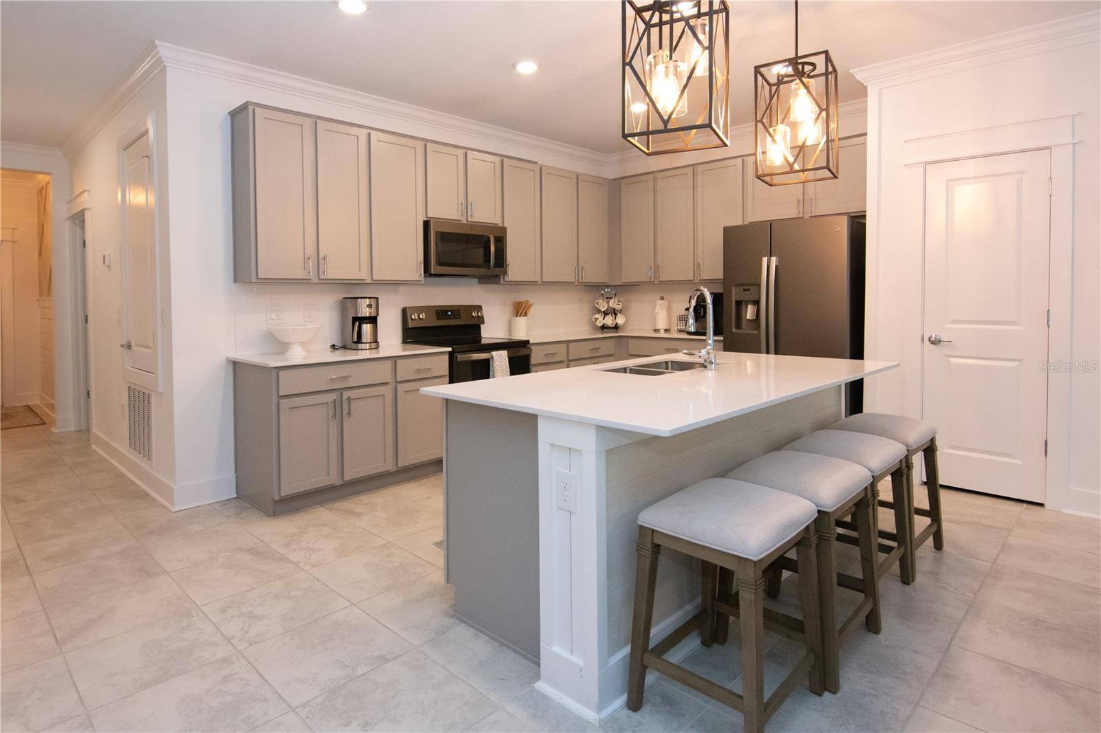 2006 MYRTLE PINE ST, Kissimmee, FL 34746