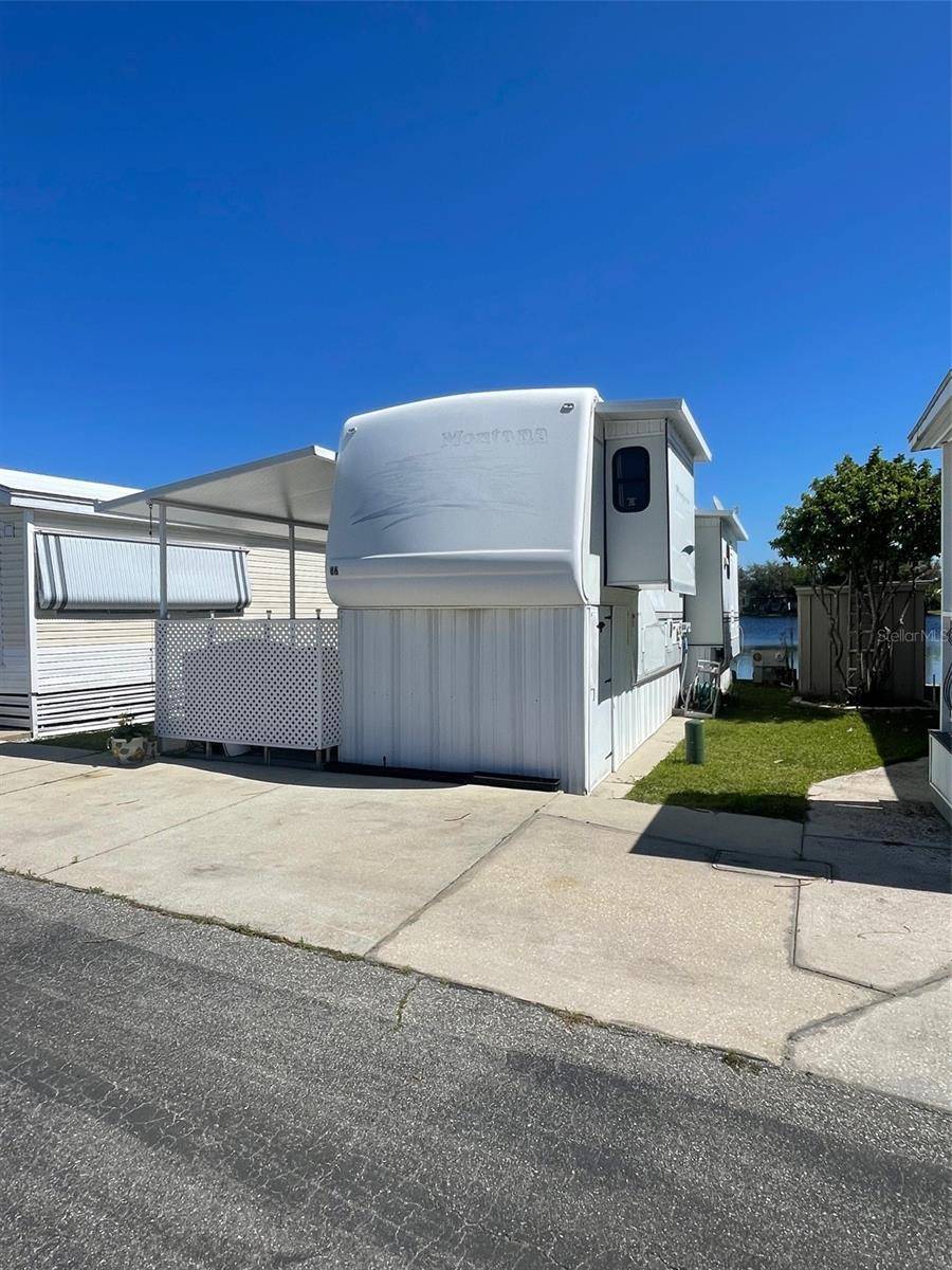 86 EAGLE PT S, Osteen, FL 32764